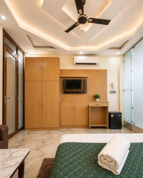 Hotel SH Mohan Plaza