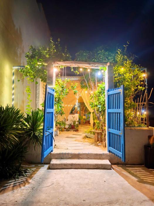 Hòn Đỏ Homestay Nhà Có Gió