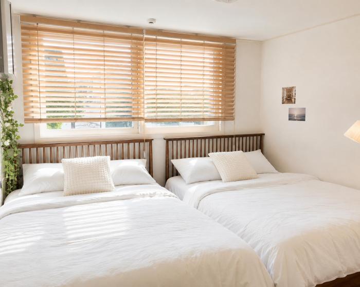 STAYEUNPYEONG Quiet Stay Near Gyeongbokgung Free Parking