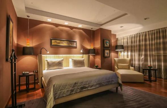 A urassi an HTT hotel