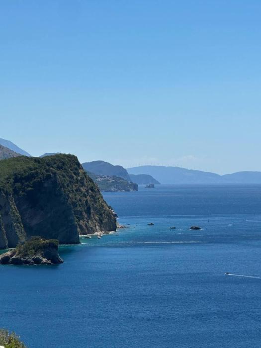 Aurora Top location views of Old Budva and Adriatic