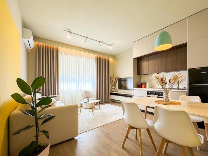 All Seasons Apartments - Free Parking & City Center