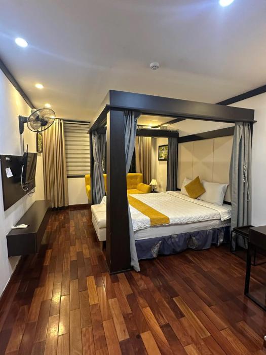 Hanoi Cozy Legend Hotel