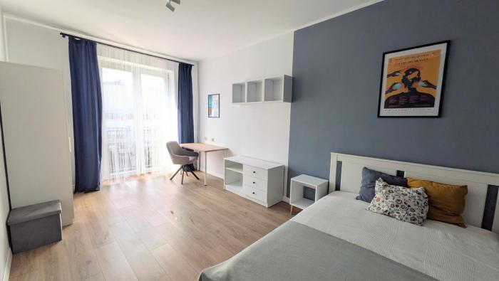 Maple Leaf Apartment