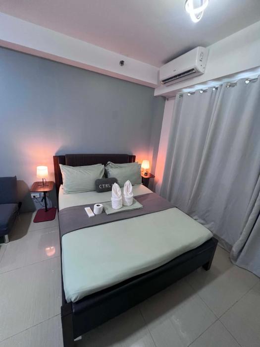 Shore Residences Moa Manila Yohann