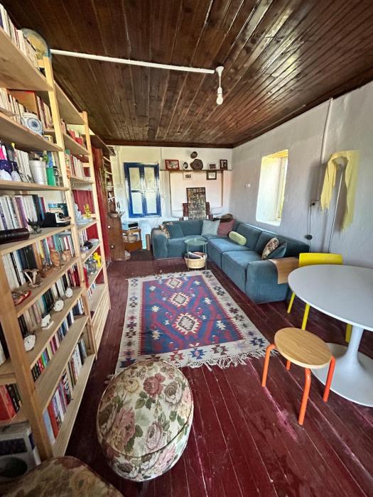 Heritage Stone House in Germiyan