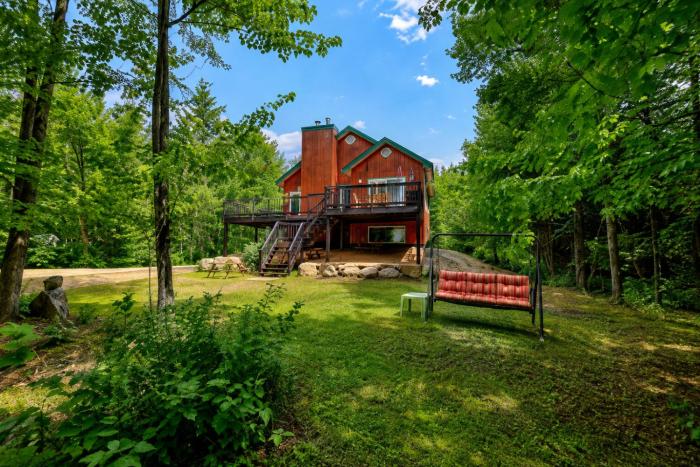 The Ultimate Lake Cabin Getaway