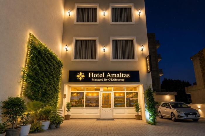 Hotel Amaltas Nayagaon Near PGI & PEC College