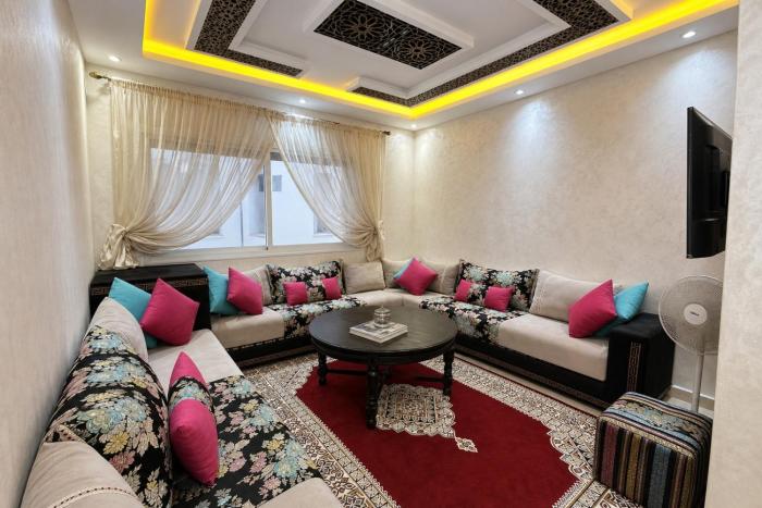 Elegant Moroccan Apartment Parking Near Shops, Restaurants & Beach