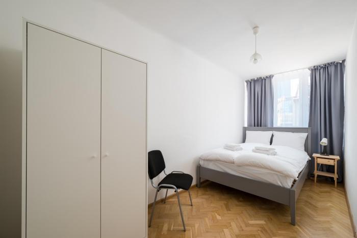 Żelazna Classy Nest Apartment by BookingHost