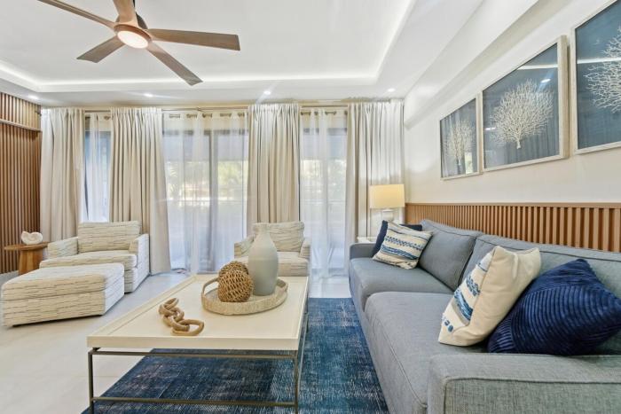 2Min Walk to Beach-Pool Family Friendly-sleeps 6