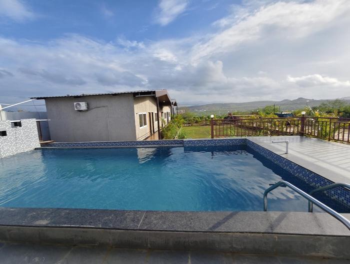 Peacock Valley 4 bhk Farmhouse Baner hill Pune