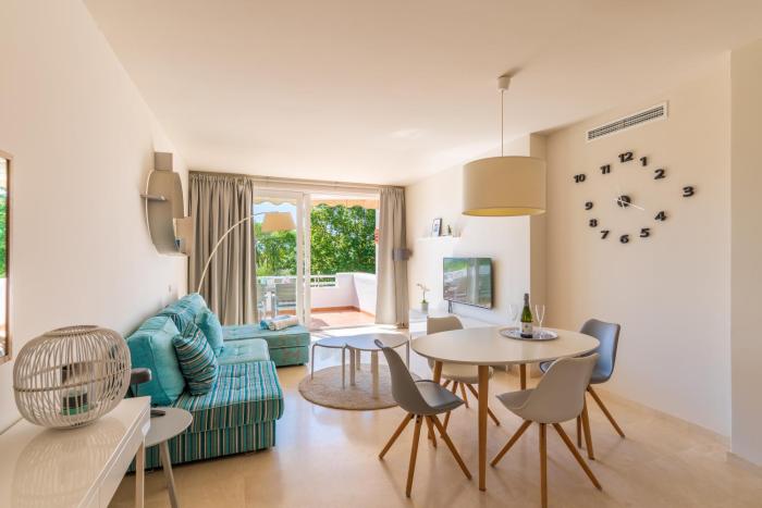 Alcazaba Lagoon Apartment