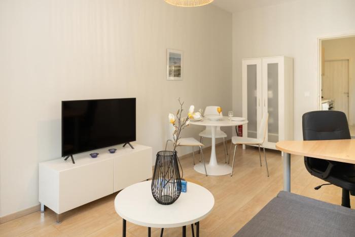 Zeusplace Urban Flat 2