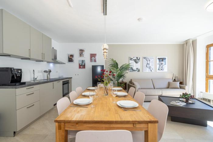 Close to River and City - Group Apartments