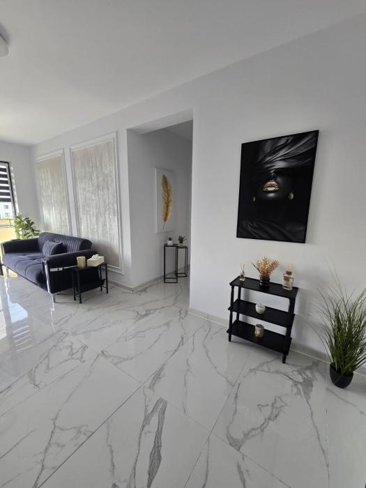 Marcus Residence5