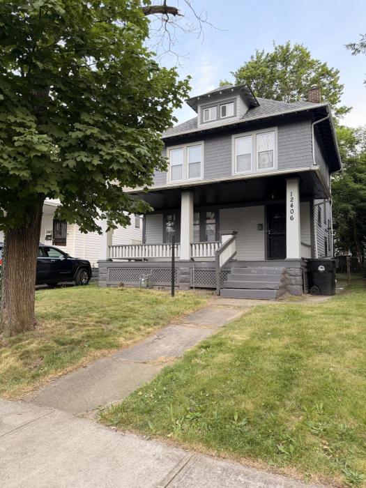 Entire 4BR Home Near Hospitals & Colleges