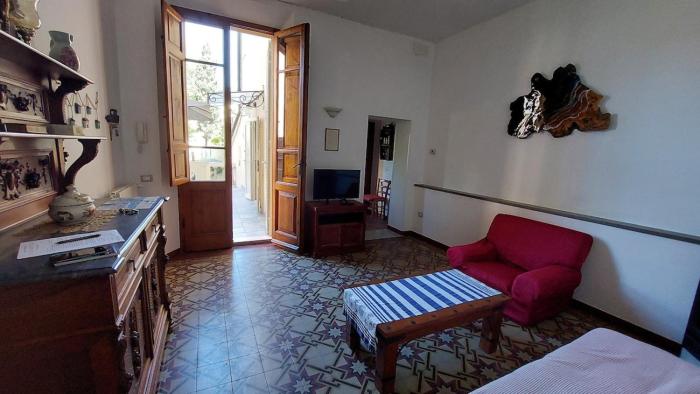 Villa Vera 200mt from the sea with private parking