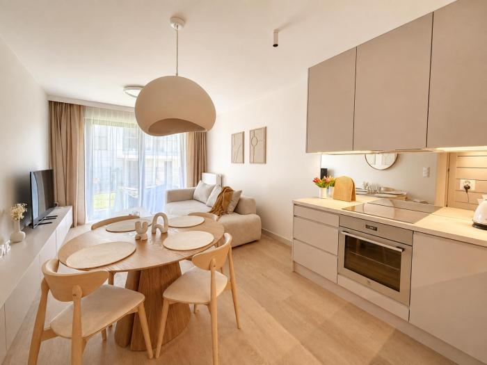 Nowoczesny apartament z prywatnym ogrodem