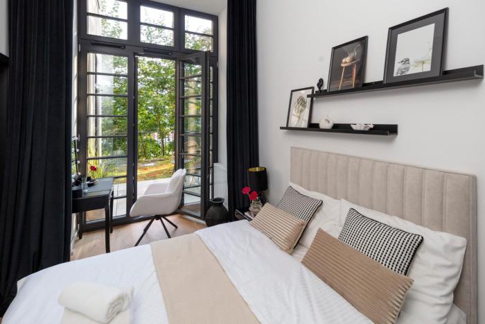 Old Town Riverside Apartment by BookingHost