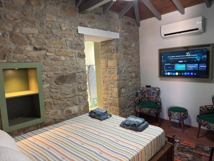 Center Stone Guest House