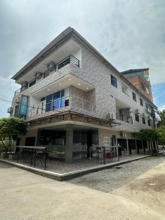 Apartamento cerca a Nápoles con balcón