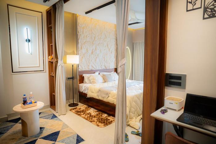 Luxury Studio by IshAura Greater Noida