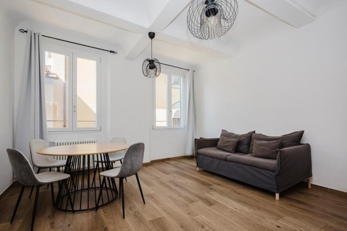 Alloro Apartment