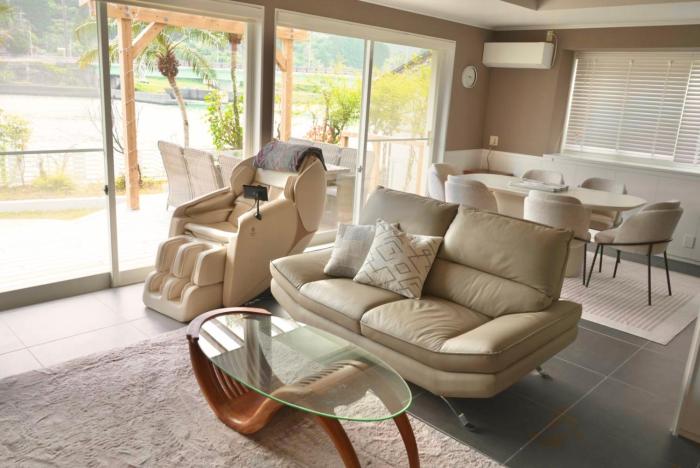 Waterfront Hideaway