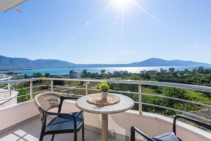 Radhima Res 20 - Studio Apt, Sea View, Kitchen