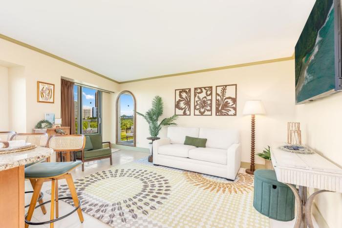 Luana at Waikiki 1-Bed Ocean View Getaway in the Heart of Waikiki