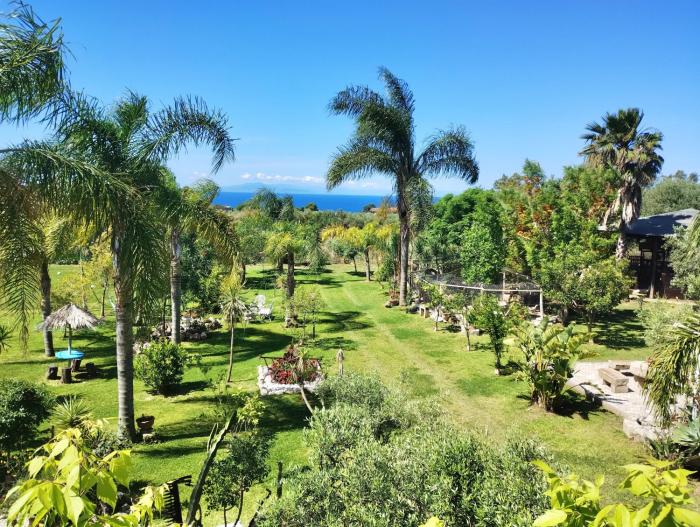 Farmhouse with swimming pool in Capo Vaticano
