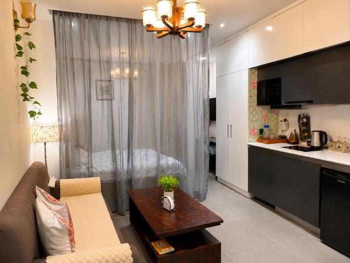 Cozy stay at 25th Floor Noida Sky view