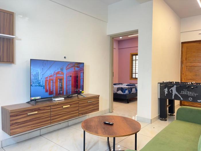 VAR Jade Haus 2 AC 3BHK 5 Min to Beach Foosball