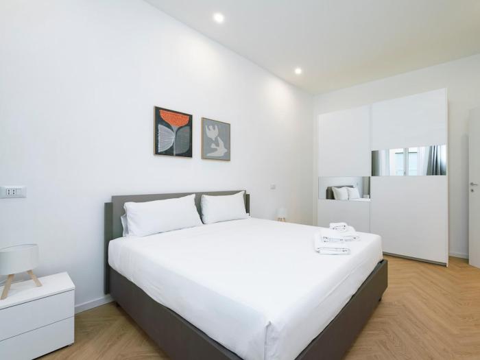 Xenia Milano - 2 room apt in Via Amadeo 14