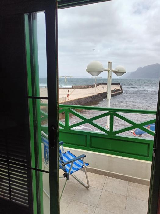 VolKKanrentals BeachFront House 4P