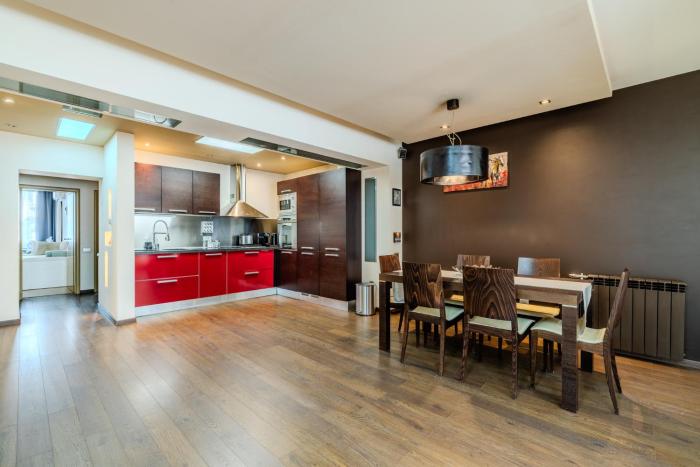 Dimora Serenity, 2BDR , NDK, Garage & Parking