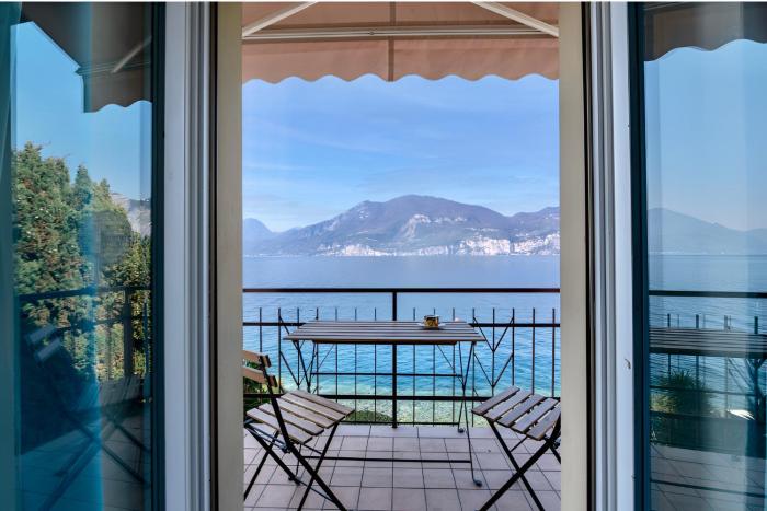 Apartment Di Lago by GardaDoma
