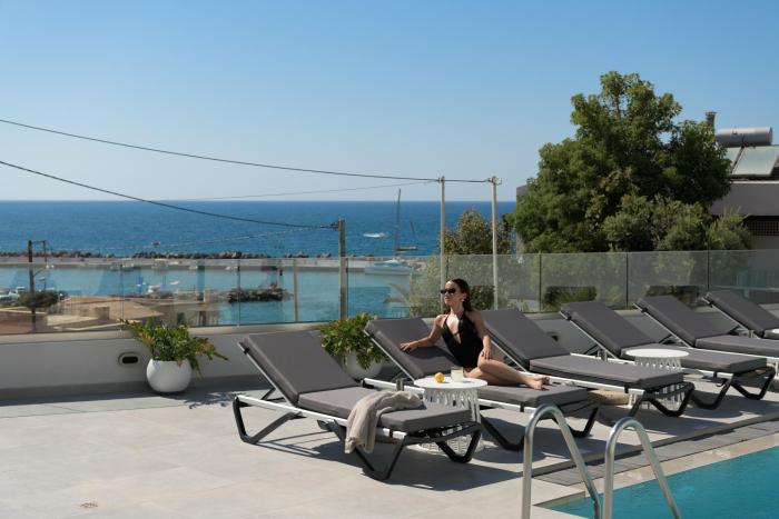 EmJo Villa, Heated Pool & Steps to the Beach, By ThinkVilla
