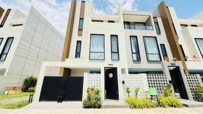 Aura Villa Reserve-4 bedrooms three-story pool villa
