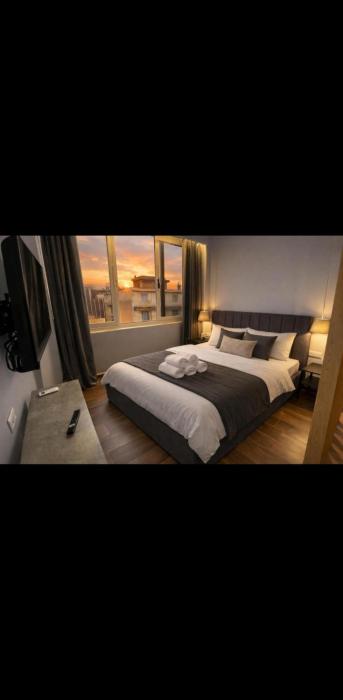 Piraeus Port Suites Luxury No3