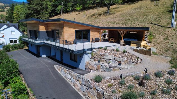 Chalet prestige climatisé avec sauna et Jacuzzi