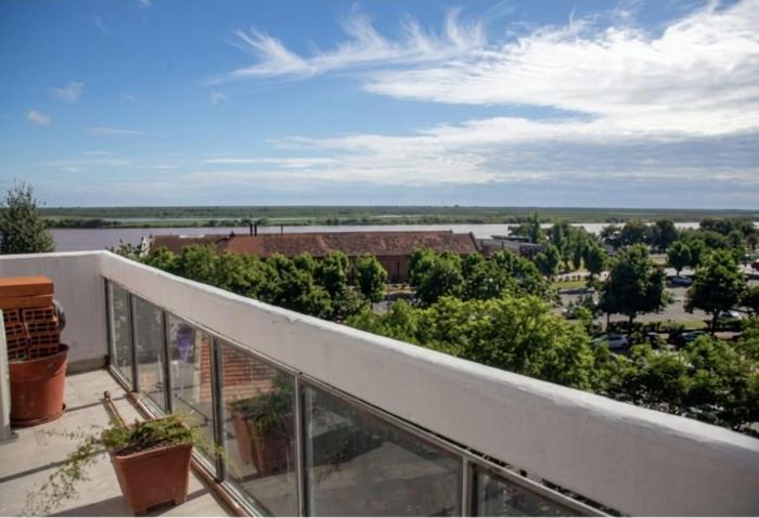 Departamento 3 Dormitorios con Vista al Paraná - 6 Pax by Lofty