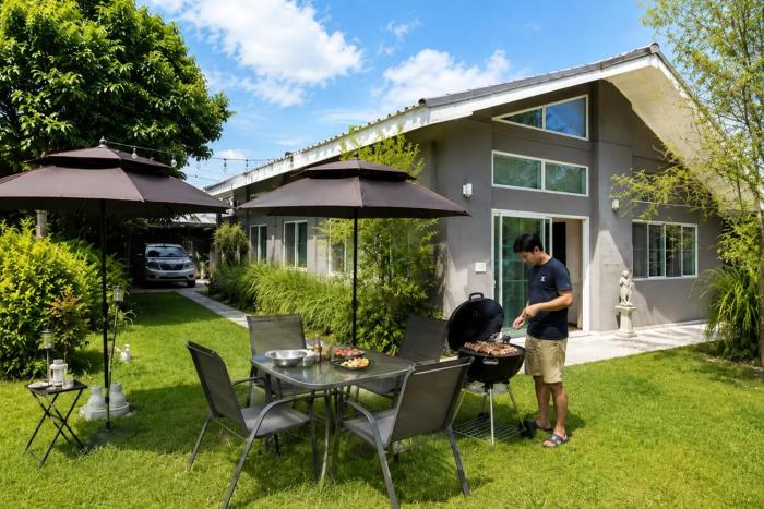 Garden House with backyard near Chachoengsao