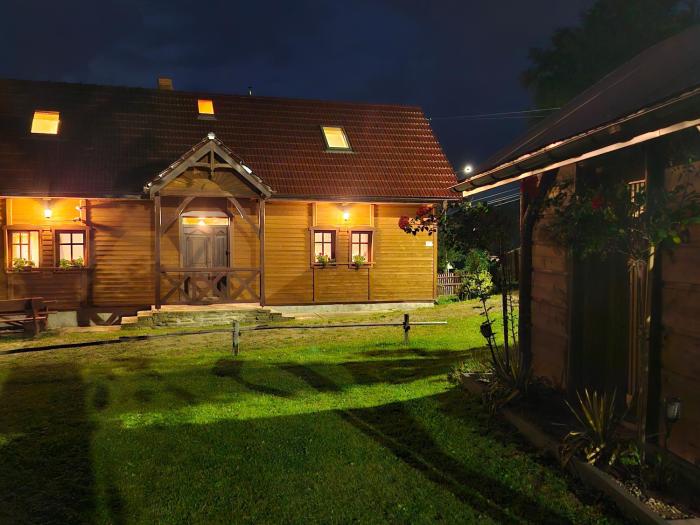Chata pod Mogielicą - klimatyczny dom na wyłączność z ogrodem i widokiem na góry