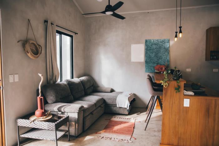 Uvita Home-5 min to Beach, AC