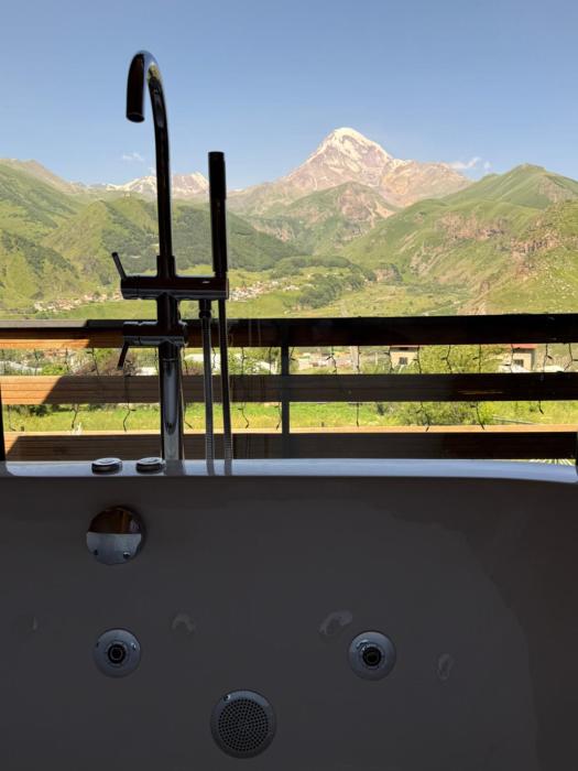RestArt Cottages in Kazbegi