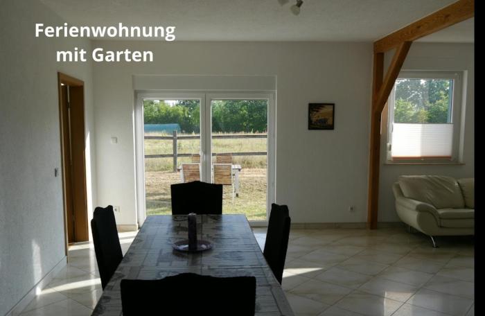 Ferienwohnung mit Kamin und Garten - 10 Minuten von Templin