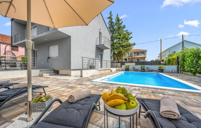 Stunning Home In Kakma