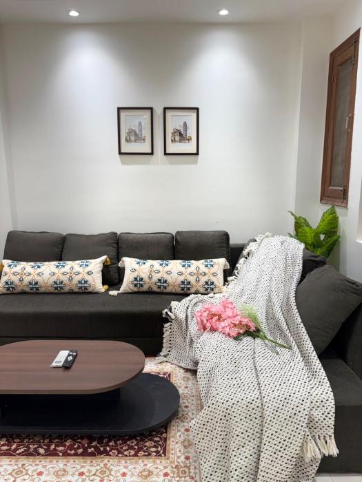 Aashiyana Apartments